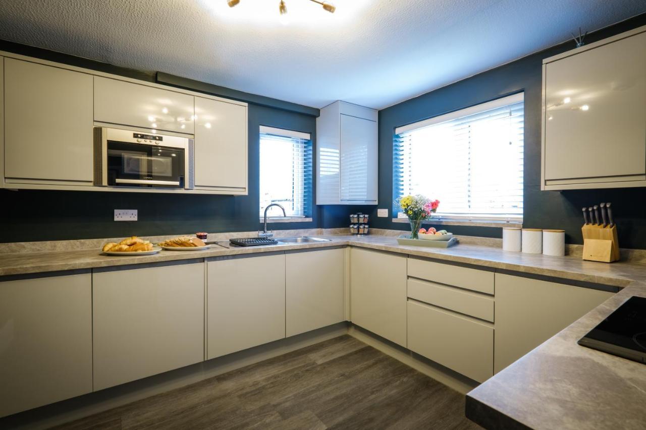 Rockside - Luxury 1 Bedroom Home With Hot Tub, Central Location, Parking And Pet Friendly Windermere Esterno foto