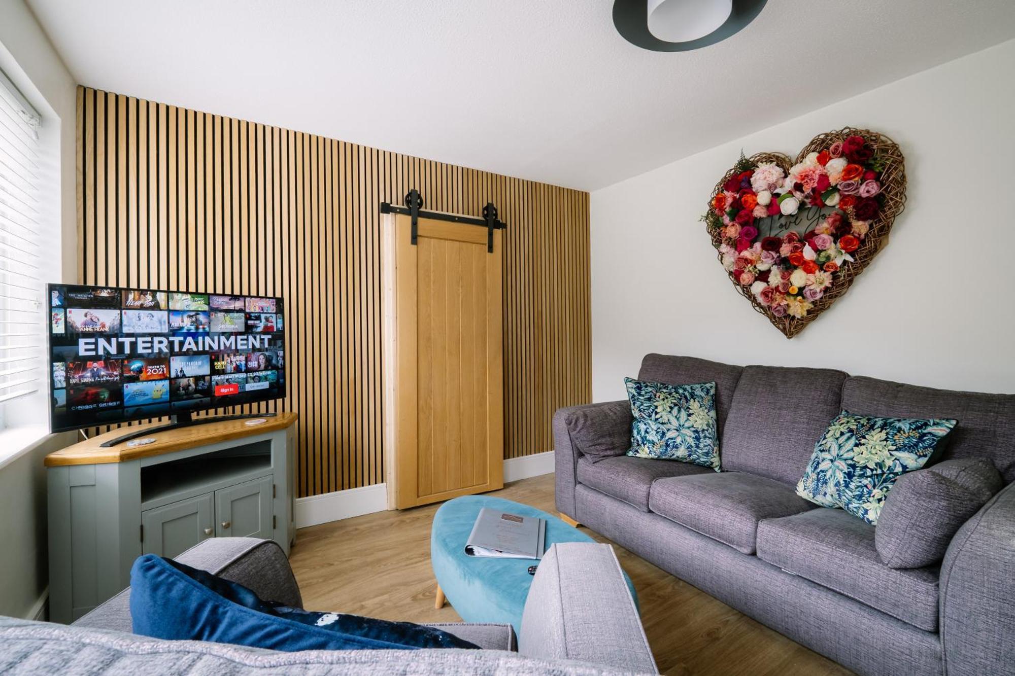 Rockside - Luxury 1 Bedroom Home With Hot Tub, Central Location, Parking And Pet Friendly Windermere Esterno foto