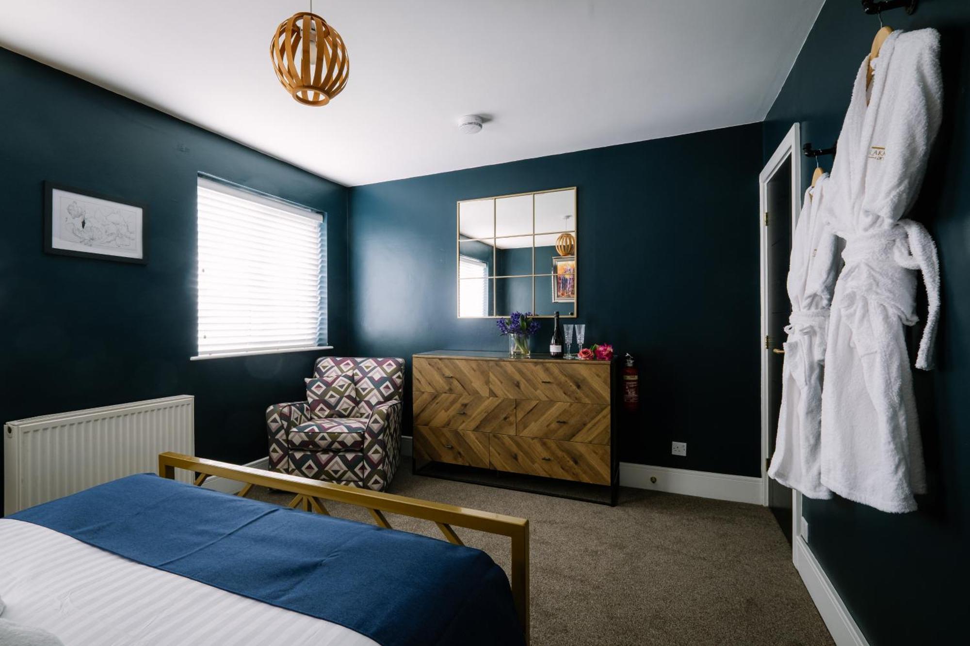 Rockside - Luxury 1 Bedroom Home With Hot Tub, Central Location, Parking And Pet Friendly Windermere Esterno foto